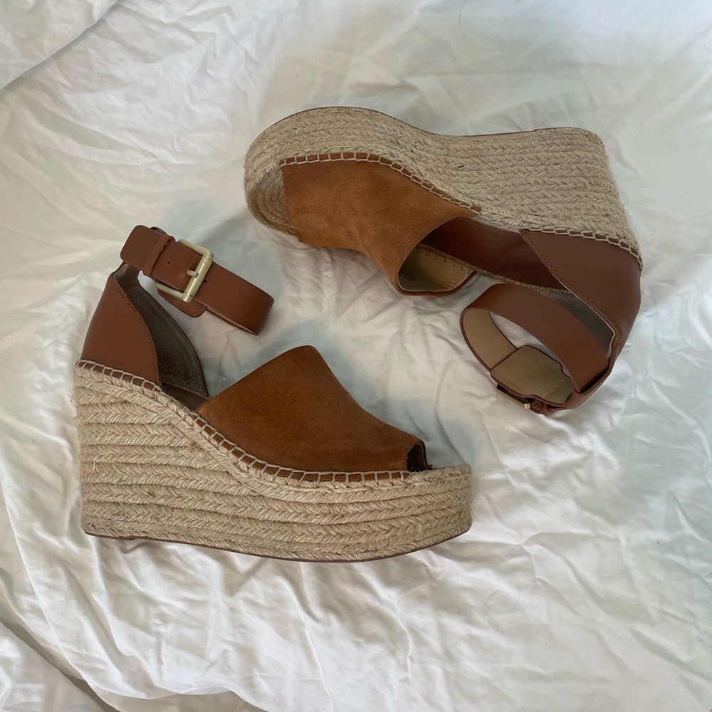 Marc Fisher espadrille platform wedges in size 9